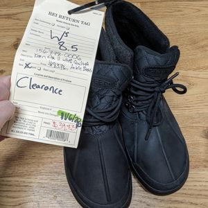 Keen Elsa II waterproof quilted ankle boots 8.5 US